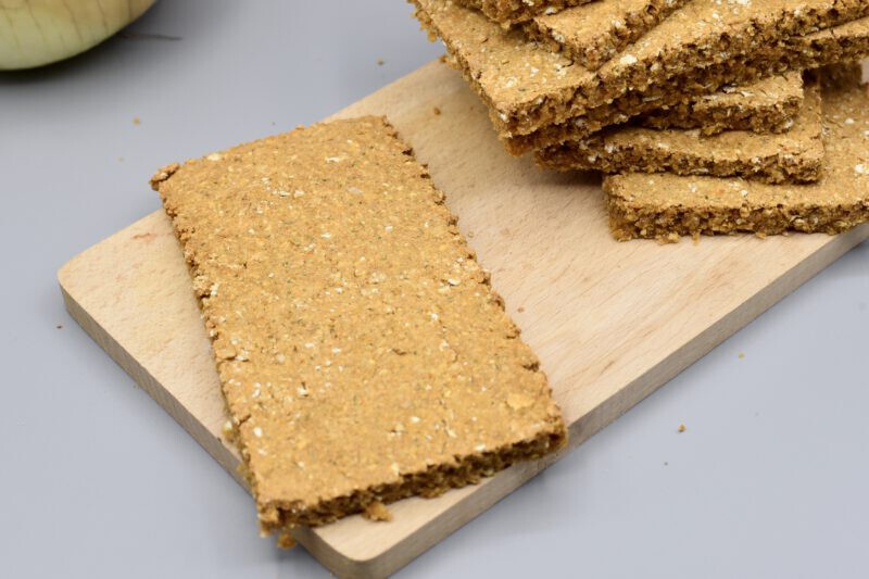 Hartige crackers met MOOS Veggie Mix